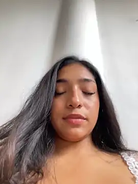 Bellafr online show from December 2024 06:17:02 PM