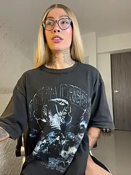 Snapshot of Miss_sagitario chatting on April 2026 12:06:01 PM Miss sagitario online show from April 2026 12:06:01 PM