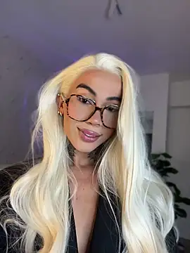 Snapshot of Miss_sagitario chatting on April 2026 12:28:02 PM Miss sagitario online show from April 2026 12:28:02 PM