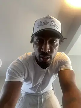 LawrenceBanques online show from March 2025 06:07:02 PM