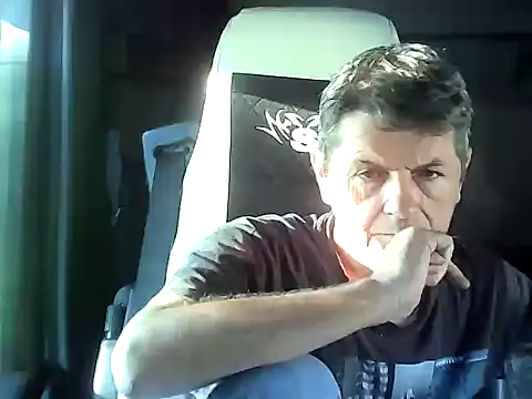 Snapshot of czarek888 chatting on October 2025 07:29:01 AM czarek888 online show from October 2025 07:29:01 AM