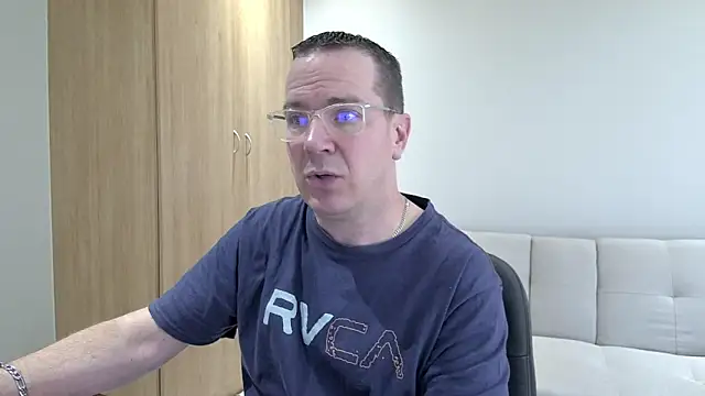 BrettJ81 online show from September 2025 02:28:01 PM