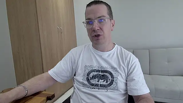 Snapshot of BrettJ81 chatting on April 2026 01:53:01 PM BrettJ81 online show from April 2026 01:53:01 PM