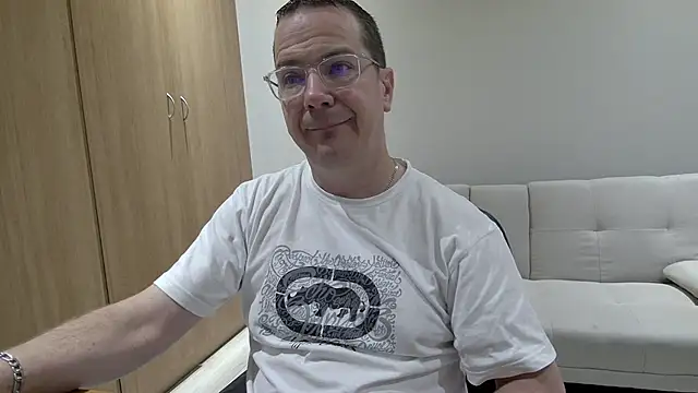 Snapshot of BrettJ81 chatting on April 2026 06:27:01 PM BrettJ81 online show from April 2026 06:27:01 PM