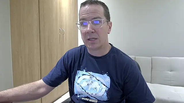 Snapshot of BrettJ81 chatting on April 2026 04:46:02 PM BrettJ81 online show from April 2026 04:46:02 PM