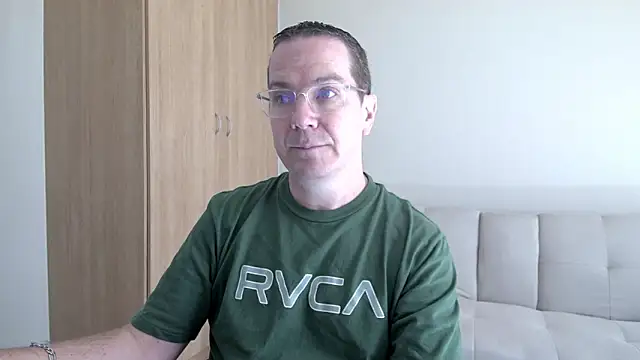 Snapshot of BrettJ81 chatting on April 2026 09:35:02 AM BrettJ81 online show from April 2026 09:35:02 AM