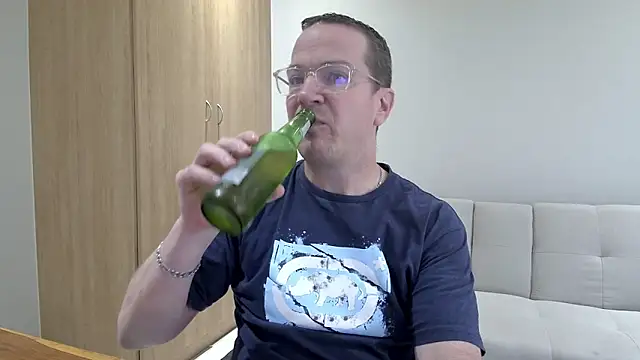 Snapshot of BrettJ81 chatting on April 2026 02:53:01 PM BrettJ81 online show from April 2026 02:53:01 PM
