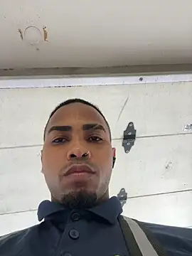 Diosn111 online show from December 2025 01:06:01 PM