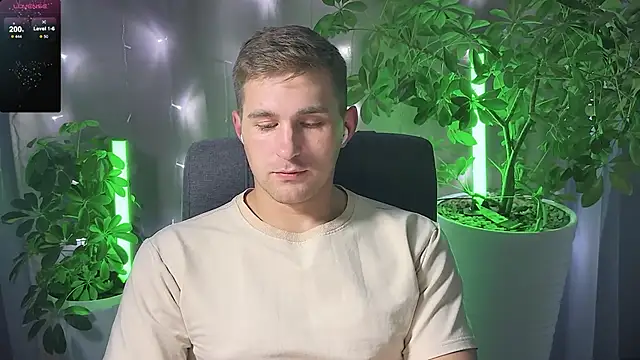 Sweeet  boy online show from March 2025 10:19:02 PM