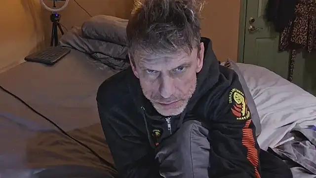 Snapshot of leahcimnikral chatting on January 2026 03:10:01 AM leahcimnikral online show from January 2026 03:10:01 AM