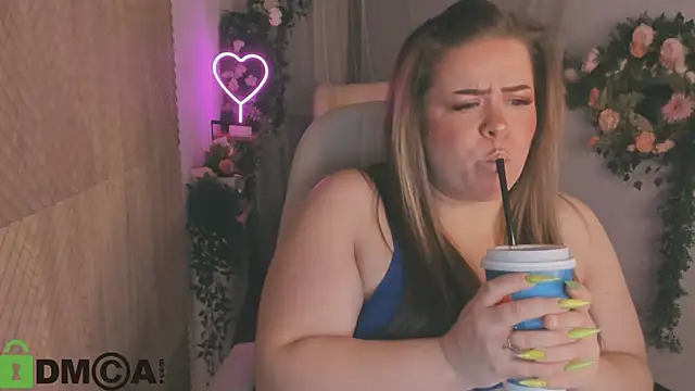 Snapshot of Sheila_queen_ chatting on March 2025 08:59:01 PM Sheila queen online show from March 2025 08:59:01 PM