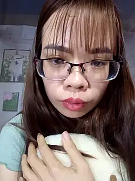 Snapshot of __Mai-love19__ chatting on February 2025 07:23:02 AM   Mai-love19   online show from February 2025 07:23:02 AM