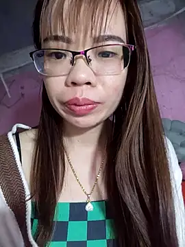 Snapshot of __Mai-love19__ chatting on March 2025 11:23:01 PM   Mai-love19   online show from March 2025 11:23:01 PM