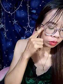 Snapshot of __Mai-love19__ chatting on October 2025 01:01:01 PM   Mai-love19   online show from October 2025 01:01:01 PM