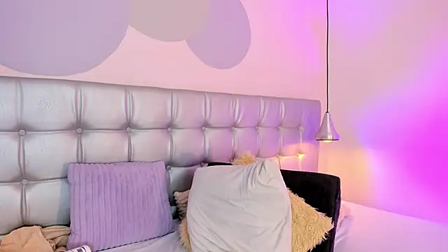 Snapshot of pervert_lizza chatting on January 2025 06:14:01 PM pervert lizza online show from January 2025 06:14:01 PM