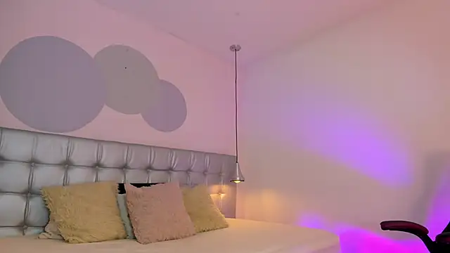 Snapshot of pervert_lizza chatting on February 2025 06:44:01 PM pervert lizza online show from February 2025 06:44:01 PM