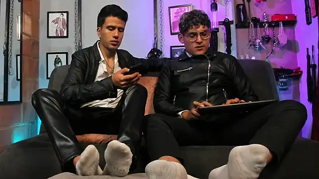 Snapshot of dom2travelersss chatting on January 2025 12:33:01 PM dom2travelersss online show from January 2025 12:33:01 PM