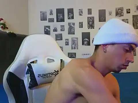 perlman gigolo2 online show from December 2024 07:43:02 PM