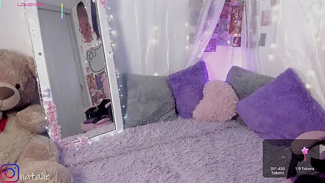 Snapshot of natalie_jaensen chatting on October 2025 06:17:02 PM natalie jaensen online show from October 2025 06:17:02 PM