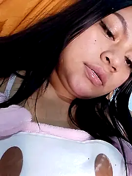 Snapshot of Candy_chloee chatting on October 2025 01:36:02 AM Candy chloee online show from October 2025 01:36:02 AM