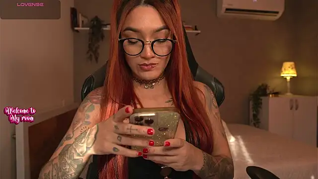 Snapshot of DaniDusan_ chatting on February 2025 10:02:01 PM DaniDusan  online show from February 2025 10:02:01 PM