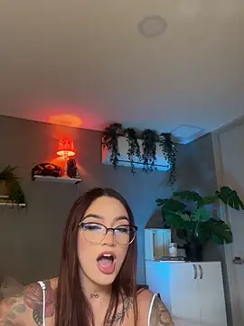 Snapshot of DaniDusan_ chatting on October 2025 07:32:02 PM DaniDusan  online show from October 2025 07:32:02 PM