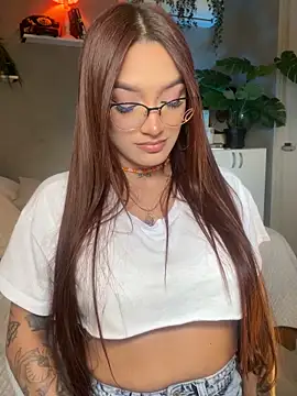 Snapshot of DaniDusan_ chatting on October 2025 04:15:02 PM DaniDusan  online show from October 2025 04:15:02 PM