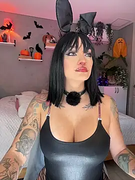 Snapshot of DaniDusan_ chatting on October 2025 07:03:01 PM DaniDusan  online show from October 2025 07:03:01 PM