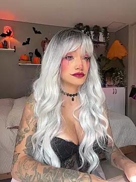 Snapshot of DaniDusan_ chatting on October 2025 06:52:02 PM DaniDusan  online show from October 2025 06:52:02 PM