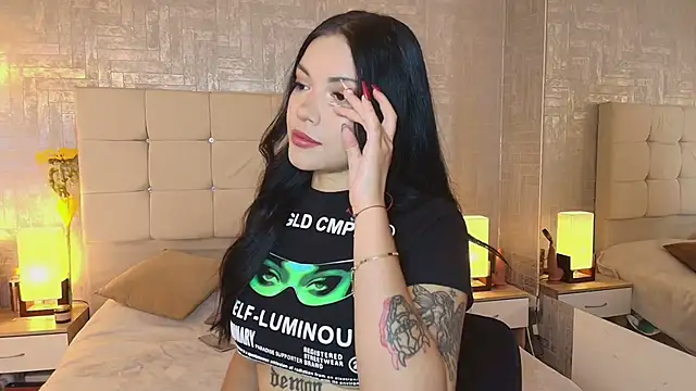 Snapshot of Baby_Venuss chatting on December 2024 04:06:01 AM Baby Venuss online show from December 2024 04:06:01 AM