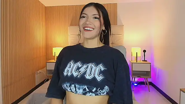 Snapshot of Baby_Venuss chatting on December 2025 03:33:01 AM Baby Venuss online show from December 2025 03:33:01 AM