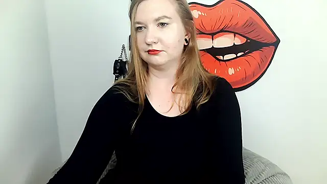 LaraDream online show from September 2025 04:28:01 PM