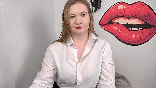 LaraDream online show from December 2025 03:20:04 PM