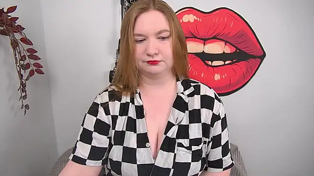 Snapshot of LaraDream chatting on April 2026 04:18:01 PM LaraDream online show from April 2026 04:18:01 PM