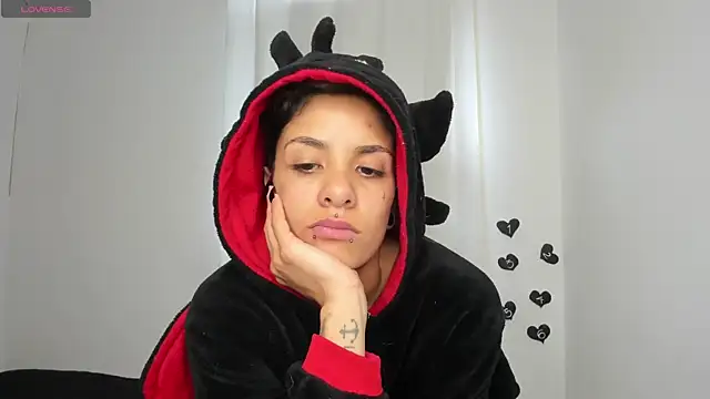 Snapshot of luci_fer_devil chatting on February 2025 03:32:02 PM luci fer devil online show from February 2025 03:32:02 PM